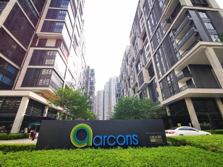 Arcoris Mont Kiara-2-6px-netflix-balcony-osim-xbox-super Fast Internet