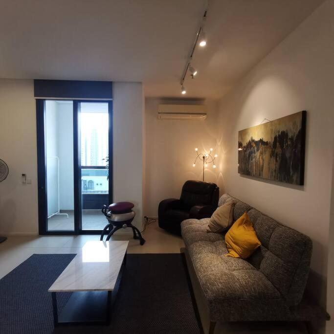 Arcoris Mont Kiara-2-6px-netflix-balcony-osim-xbox-super Fast Internet Apartment *